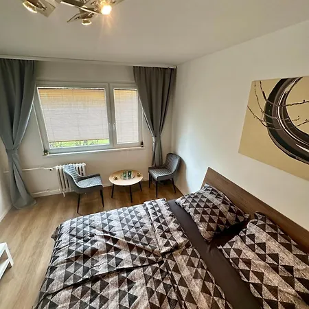 Comfort Near Prague Homestay *
